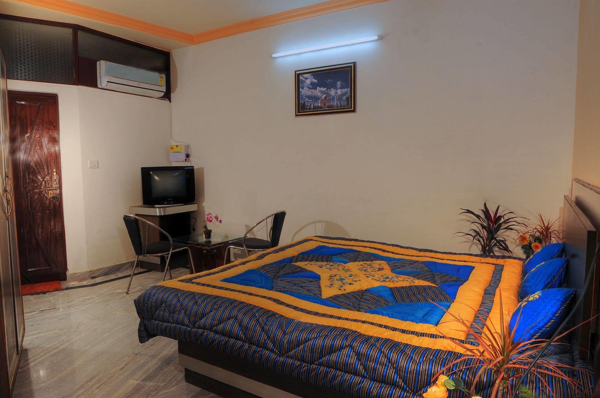 Fabexpress Alpine Hotel อัครา ภายนอก รูปภาพ